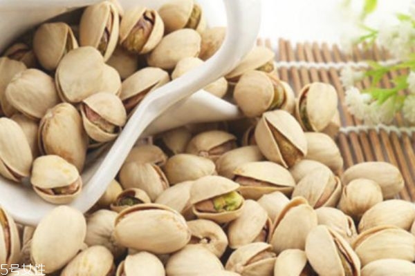 怎么辨別開心果的優(yōu)劣 三招挑出最美味的開心果 怎么辨別開心果的優(yōu)劣 三招挑出最美味的開心果