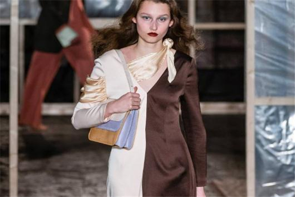 rejina pyo是什么牌子 獨立設(shè)計師品牌 rejina pyo是什么牌子 獨立設(shè)計師品牌