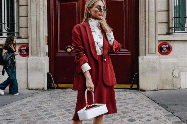 rejina pyo包包價格 網(wǎng)紅潮流飯盒包 rejina pyo包包價格 網(wǎng)紅潮流飯盒包