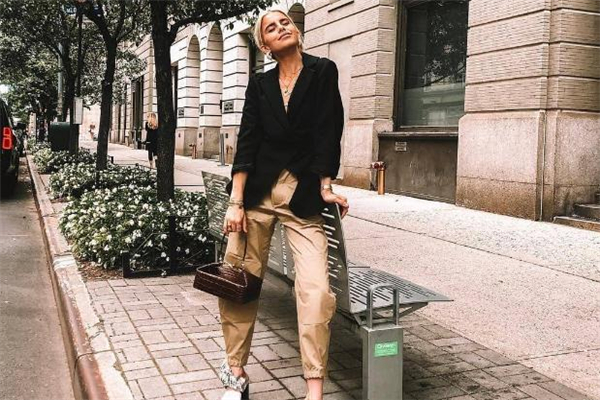 rejina pyo包包價格 網(wǎng)紅潮流飯盒包 rejina pyo包包價格 網(wǎng)紅潮流飯盒包