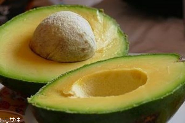 吃牛油果會過敏嗎 寶寶要少吃 吃牛油果會過敏嗎 寶寶要少吃