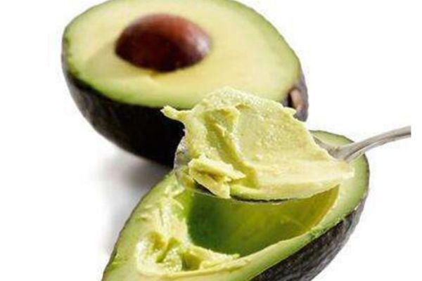 女性吃牛油果的好處 可以保護子宮 女性吃牛油果的好處 可以保護子宮