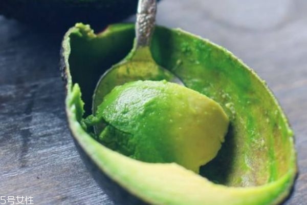 牛油果可以和香蕉一起吃嗎 不宜多吃 牛油果可以和香蕉一起吃嗎 不宜多吃