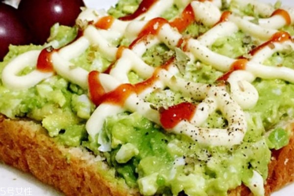 牛油果可以和香蕉一起吃嗎 不宜多吃 牛油果可以和香蕉一起吃嗎 不宜多吃