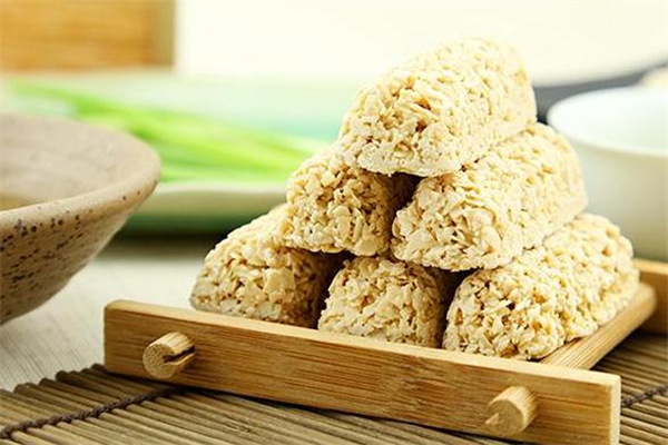 燕麥巧克力吃了會(huì)胖嗎 減肥人士要少吃 燕麥巧克力吃了會(huì)胖嗎 減肥人士要少吃