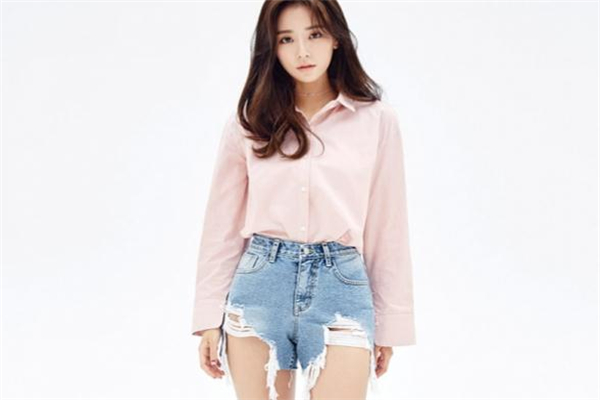 粉色襯衫配什么褲子 春季浪漫搭配 粉色襯衫配什么褲子 春季浪漫搭配