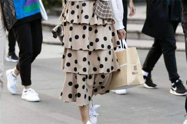 腿粗穿什么裙子顯瘦 春季顯瘦搭配法則 腿粗穿什么裙子顯瘦 春季顯瘦搭配法則