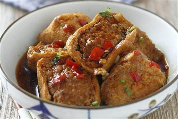 油豆腐塞肉的做法 油豆腐包肉怎么做 油豆腐塞肉的做法 油豆腐包肉怎么做