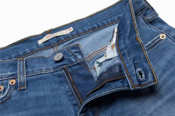 水洗牛仔褲是什么意思 牛仔褲經(jīng)典工藝 水洗牛仔褲是什么意思 牛仔褲經(jīng)典工藝