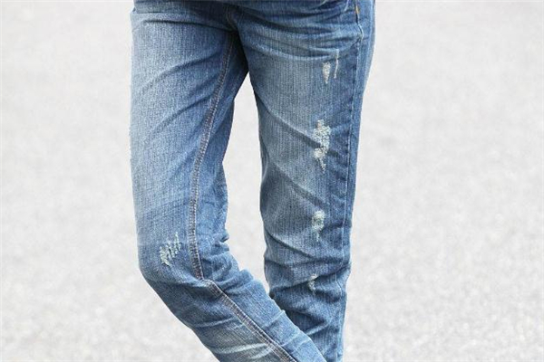 水洗牛仔褲是什么意思 牛仔褲經(jīng)典工藝 水洗牛仔褲是什么意思 牛仔褲經(jīng)典工藝