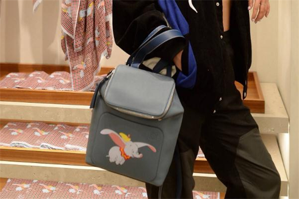 loewe小飛象包包價格 羅意威小飛象雙肩包 loewe小飛象包包價格 羅意威小飛象雙肩包