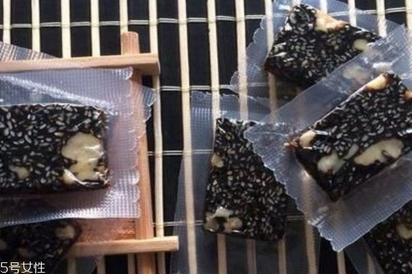 阿膠糕男人可以吃嗎 這些人不適合吃阿膠 阿膠糕男人可以吃嗎 這些人不適合吃阿膠