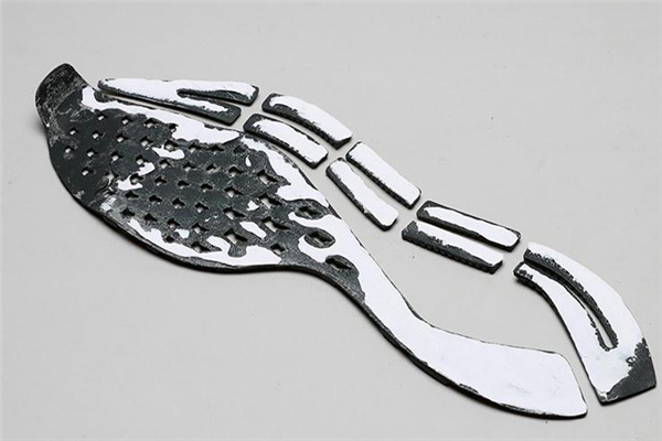 耐克飛馬35拆解 專業(yè)跑者的首選 耐克飛馬35拆解 專業(yè)跑者的首選