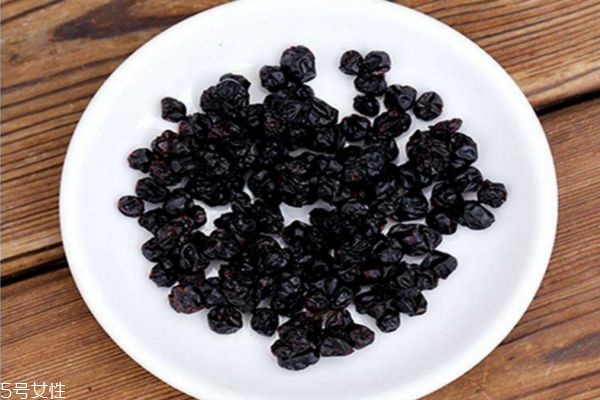 藍莓果干吃了會長胖嗎 藍莓果干的熱量 藍莓果干吃了會長胖嗎 藍莓果干的熱量