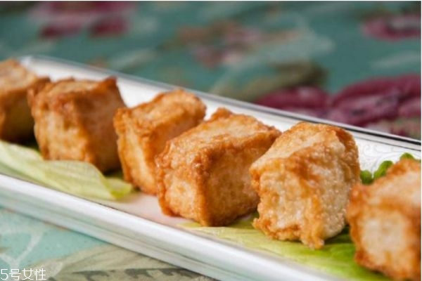 魚豆腐吃多了對(duì)身體好嗎 魚豆腐的危害 魚豆腐吃多了對(duì)身體好嗎 魚豆腐的危害