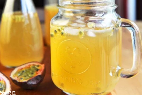 百香果表皮皺了能吃嗎 皺了的百香果口感更佳 百香果表皮皺了能吃嗎 皺了的百香果口感更佳