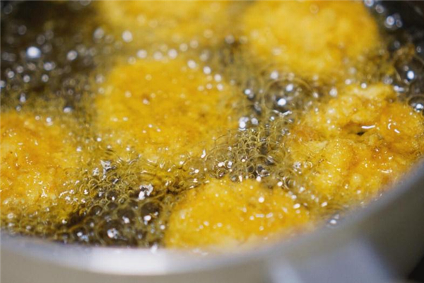 油炸奧利奧的做法 油炸奧利奧怎么做 油炸奧利奧的做法 油炸奧利奧怎么做