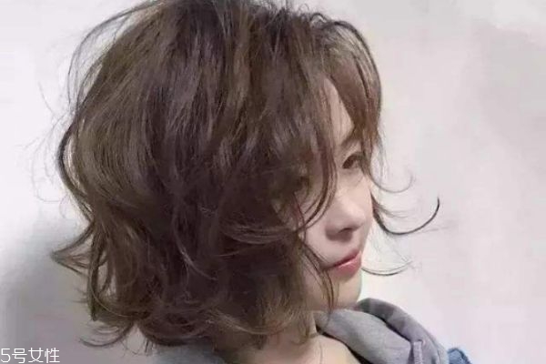 睡不醒發(fā)型配什么顏色 睡不醒頭染什么色好看 睡不醒發(fā)型配什么顏色 睡不醒頭染什么色好看