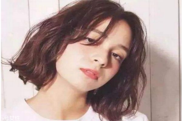 睡不醒發(fā)型配什么顏色 睡不醒頭染什么色好看 睡不醒發(fā)型配什么顏色 睡不醒頭染什么色好看