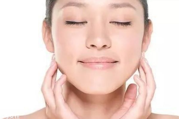 爆水霜的正確使用方法 爆水霜使用感 爆水霜的正確使用方法 爆水霜使用感