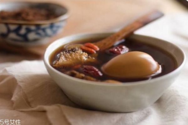 阿膠和什么一起燉比較好 阿膠燉什么最補血 阿膠和什么一起燉比較好 阿膠燉什么最補血