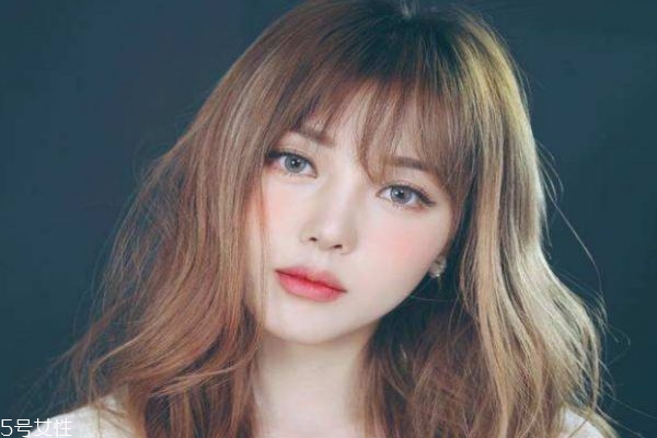 怎么戴美瞳 佩戴美瞳的建議 怎么戴美瞳 佩戴美瞳的建議