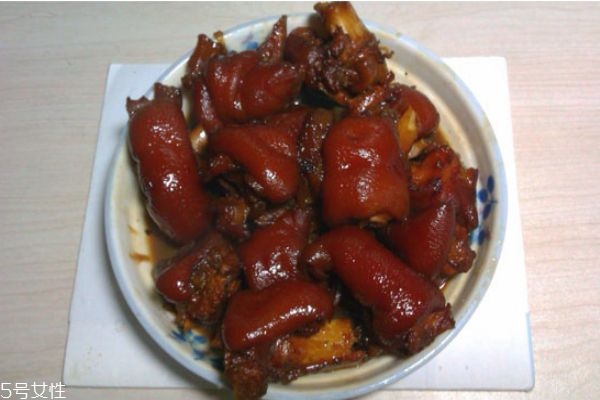 吃豬蹄到底美容還是長胖 吃豬蹄的好處和壞處 吃豬蹄到底美容還是長胖 吃豬蹄的好處和壞處