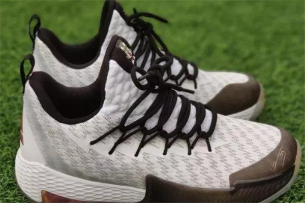 匹克閃電2019測評 路威版閃電2019開箱報告 匹克閃電2019測評 路威版閃電2019開箱報告