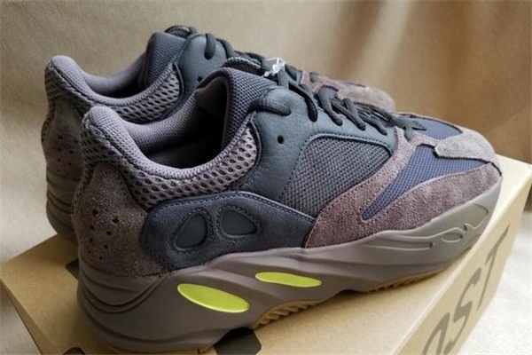 yeezy 700 mauve測評 椰子700 mauve開箱細節(jié) yeezy 700 mauve測評 椰子700 mauve開箱細節(jié)