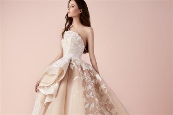 saiid kobeisy是什么牌子 宮廷風(fēng)高定婚紗 saiid kobeisy是什么牌子 宮廷風(fēng)高定婚紗