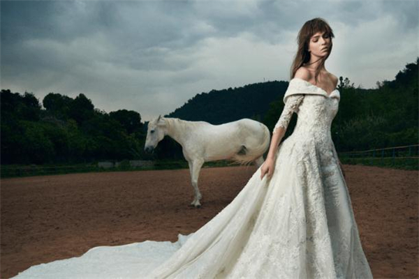 saiid kobeisy婚紗價(jià)格 滿足你的公主夢(mèng) saiid kobeisy婚紗價(jià)格 滿足你的公主夢(mèng)