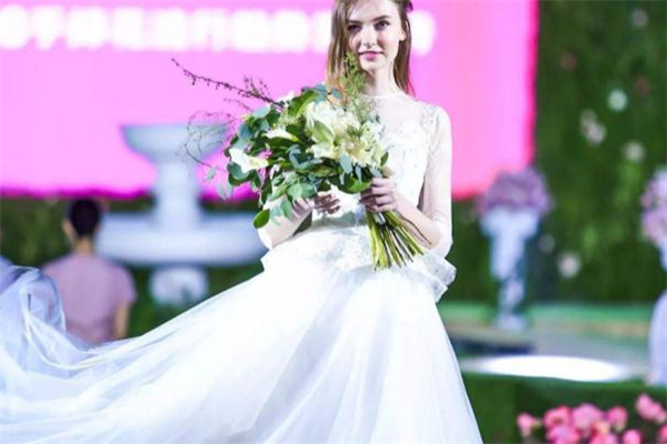 jenny packham婚紗價格 屬于高定級別 jenny packham婚紗價格 屬于高定級別