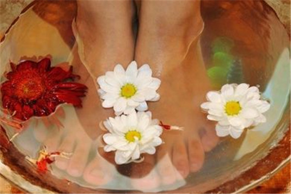 泡腳可以生發(fā)嗎 生發(fā)的方法 泡腳可以生發(fā)嗎 生發(fā)的方法