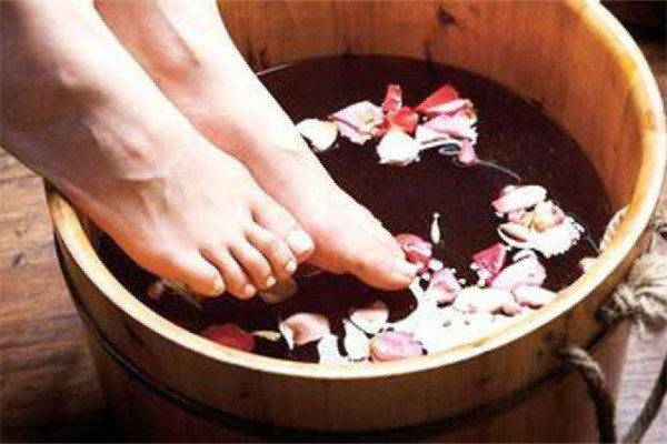 泡腳可以生發(fā)嗎 生發(fā)的方法 泡腳可以生發(fā)嗎 生發(fā)的方法