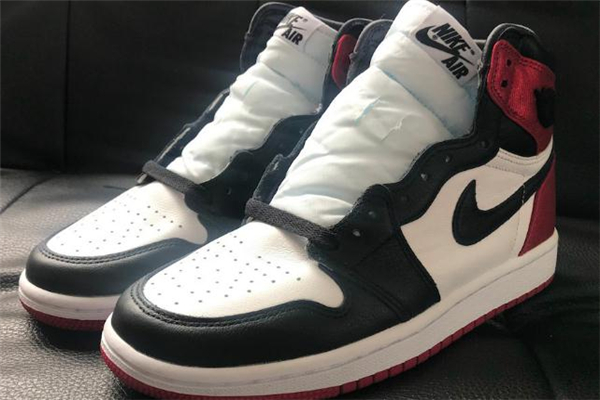 aj1絲綢黑腳趾發(fā)售時間 下一雙天價鞋款 aj1絲綢黑腳趾發(fā)售時間 下一雙天價鞋款