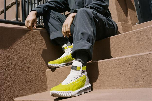 耐克lebron16 hfr熒光檸檬黃發(fā)售時(shí)間 詹16hfr亮黃配色 耐克lebron16 hfr熒光檸檬黃發(fā)售時(shí)間 詹16hfr亮黃配色