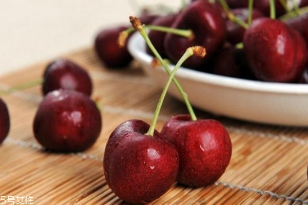 孕婦能吃車厘子嗎 什么人不能吃車厘子 孕婦能吃車厘子嗎 什么人不能吃車厘子