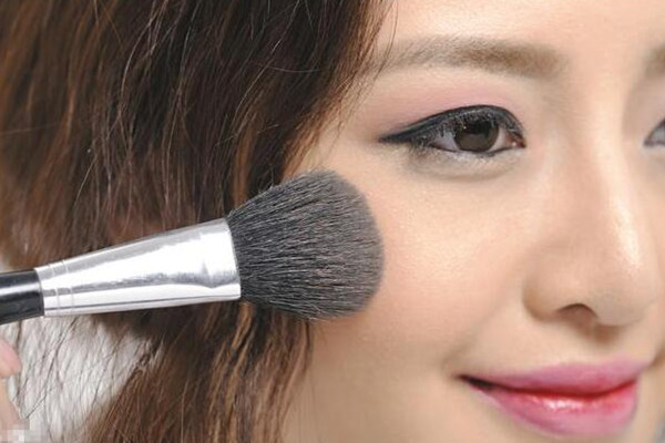 敏感肌膚該怎么選擇面膜 這樣選擇比較好 敏感肌膚該怎么選擇面膜 這樣選擇比較好