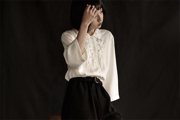 宮廷風(fēng)襯衫搭配指南 輕奢復(fù)古風(fēng)穿搭 宮廷風(fēng)襯衫搭配指南 輕奢復(fù)古風(fēng)穿搭