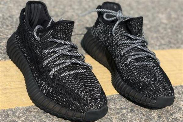 yeezy350黑色滿天星上腳效果 椰子滿天星黑色實物 yeezy350黑色滿天星上腳效果 椰子滿天星黑色實物