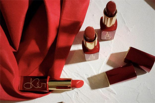 2019雅詩蘭黛520限定口紅禮盒在哪買 購買地址推薦 2019雅詩蘭黛520限定口紅禮盒在哪買 購買地址推薦