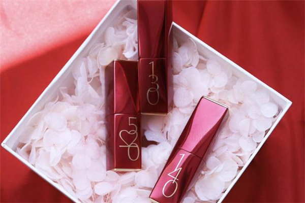 2019雅詩蘭黛520限定口紅禮盒在哪買 購買地址推薦 2019雅詩蘭黛520限定口紅禮盒在哪買 購買地址推薦