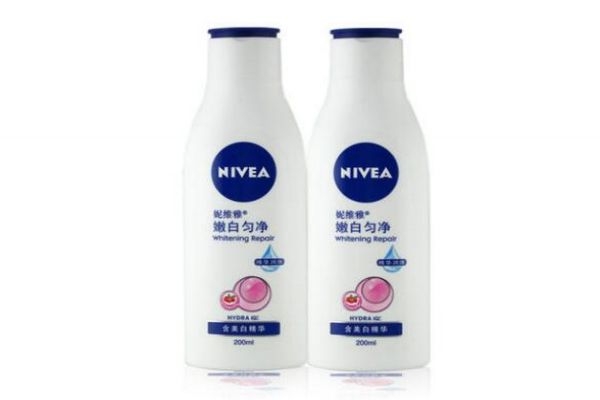 精華露和精華液的順序 正確的護膚流程 精華露和精華液的順序 正確的護膚流程