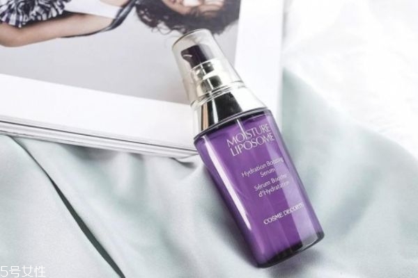 精華露和精華液的順序 正確的護膚流程 精華露和精華液的順序 正確的護膚流程