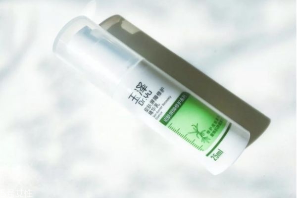 精華露和精華液的順序 正確的護膚流程 精華露和精華液的順序 正確的護膚流程