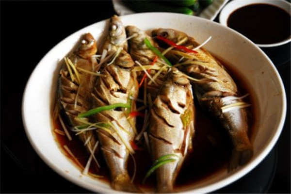 夏季應(yīng)該食什么魚類 夏季吃什么魚好 夏季應(yīng)該食什么魚類 夏季吃什么魚好