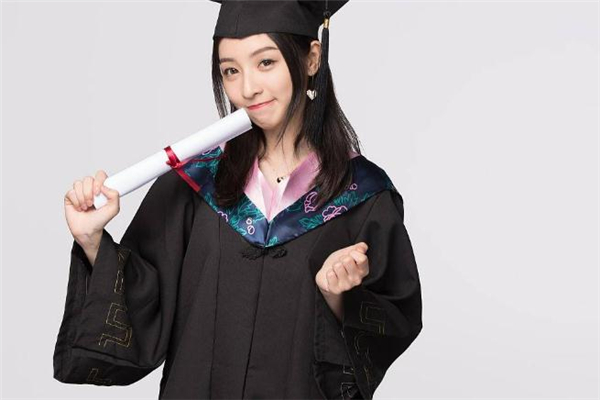 學(xué)士服有大小號(hào)嗎 學(xué)士服碼數(shù) 學(xué)士服有大小號(hào)嗎 學(xué)士服碼數(shù)