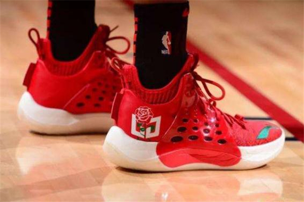 李寧音速7和音速6哪個好 音速6和音速7對比測評 李寧音速7和音速6哪個好 音速6和音速7對比測評