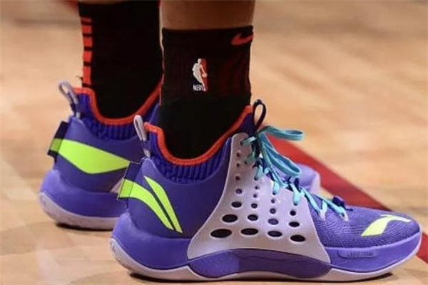 李寧音速7和音速6哪個好 音速6和音速7對比測評 李寧音速7和音速6哪個好 音速6和音速7對比測評