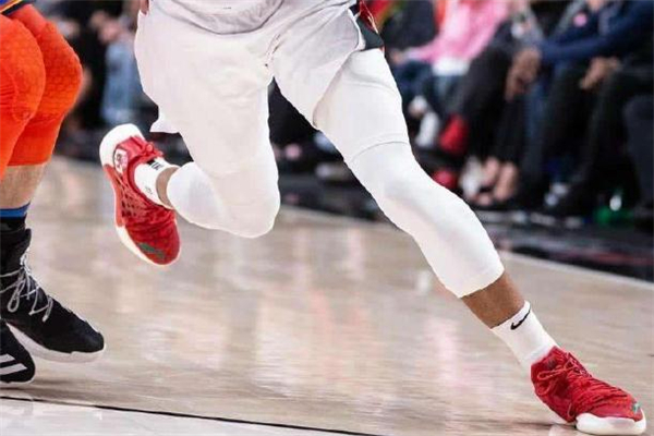 李寧音速7和音速6哪個好 音速6和音速7對比測評 李寧音速7和音速6哪個好 音速6和音速7對比測評